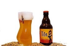 Belgie-Bier ''Tits'' (4).jpg