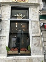 Belgie-Brussel ''Grote Markt-Hard Rock Cafe'' (2).JPG