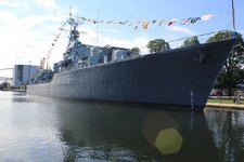 Canada-Ontario ''Hamilton'' HCMS Haida (10).jpg