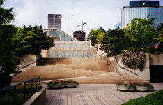 Canada-Britisch Columbia ''Vancouver'' Robson Place.jpg