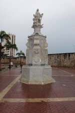 Colombia-Cartagena ''Plaza de la Aduana'' (2).JPG