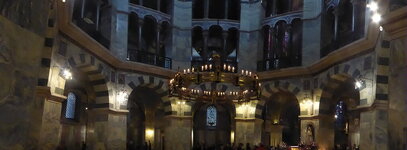 Duitsland-Aachen ''Dom'' Barbarossaleuchter (4).JPG