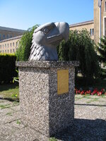 Duitsland-Berlin ''Flughafen Tempelhof-Eagle Square'' (2).JPG