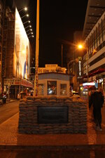 Duitsland-Berlin ''Friederichsstraße-Checkpoint Charlie'' (5).JPG