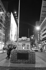 Duitsland-Berlin ''Friederichsstraße-Checkpoint Charlie'' (6).JPG