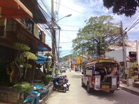 lamai_beach_road_mitsang_deauw_572189.jpg