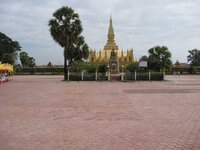 0052.wat_pha_that_luang.jpg