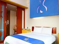 sparks_hotel_jakarta_1.jpg