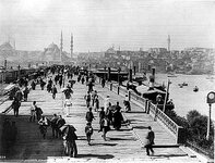 300px-Galata_Bridge%2C_Istanbul_%28Constantinople%29.jpg