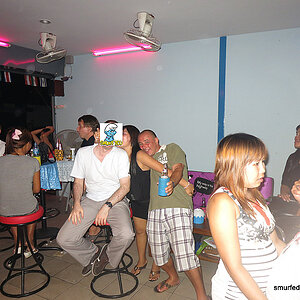 12.08.2013 Smurf Bar