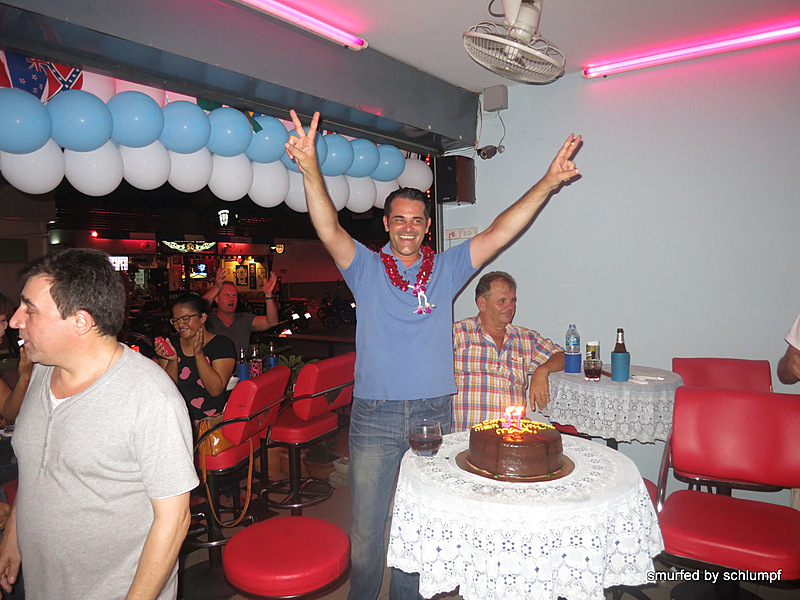 10.08.2013 Smurf Bar