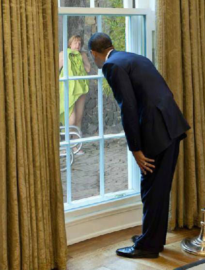 Obama-spies-on-merkel-meme